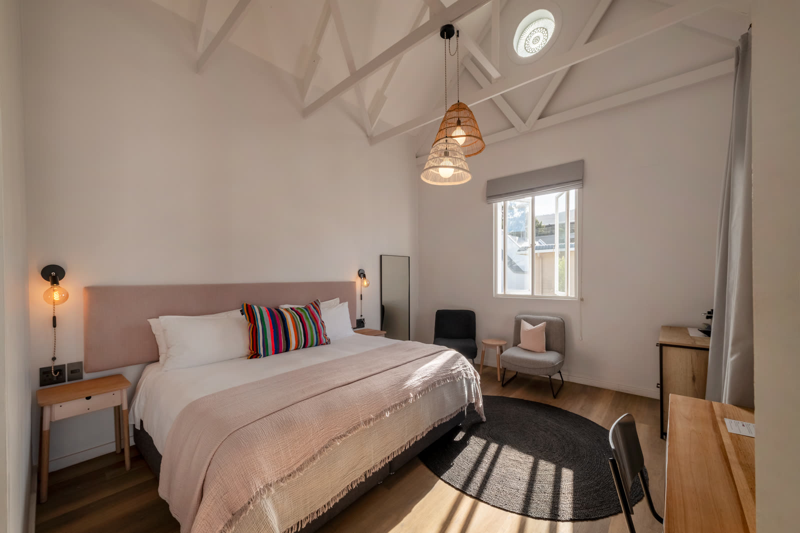 Cosy + room at iGadi House — view 3