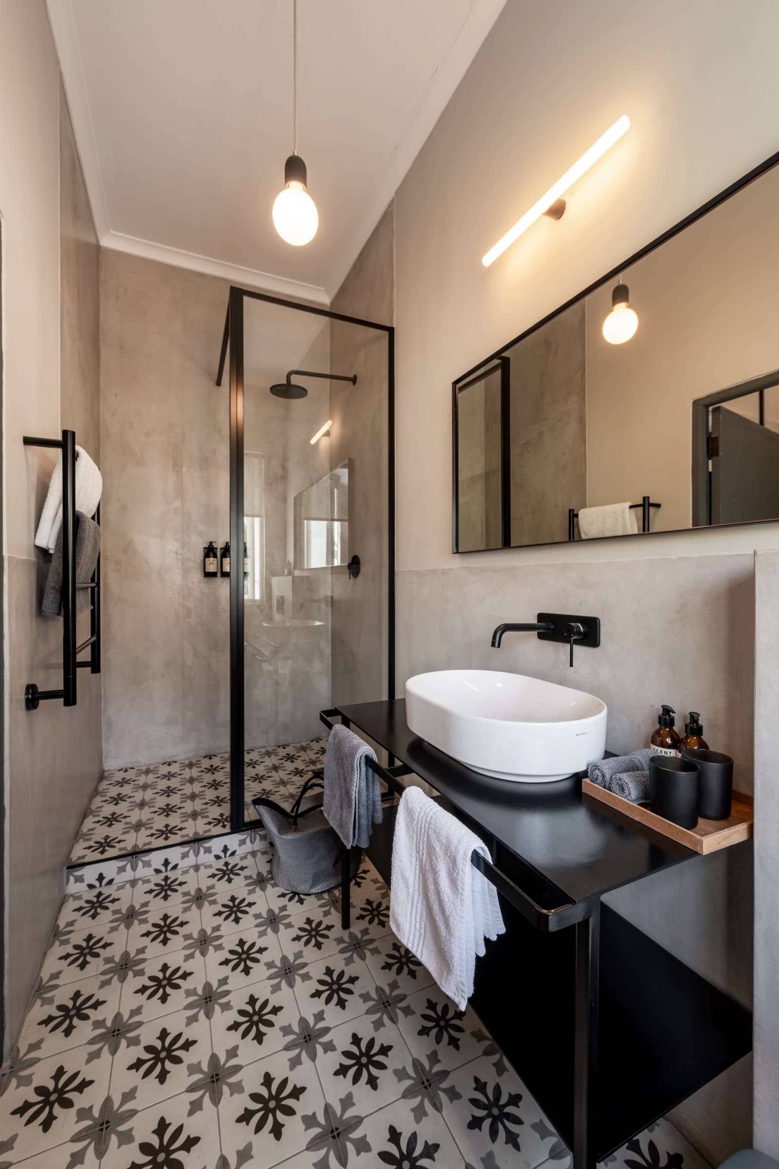 Cosy room at iGadi House — view 8