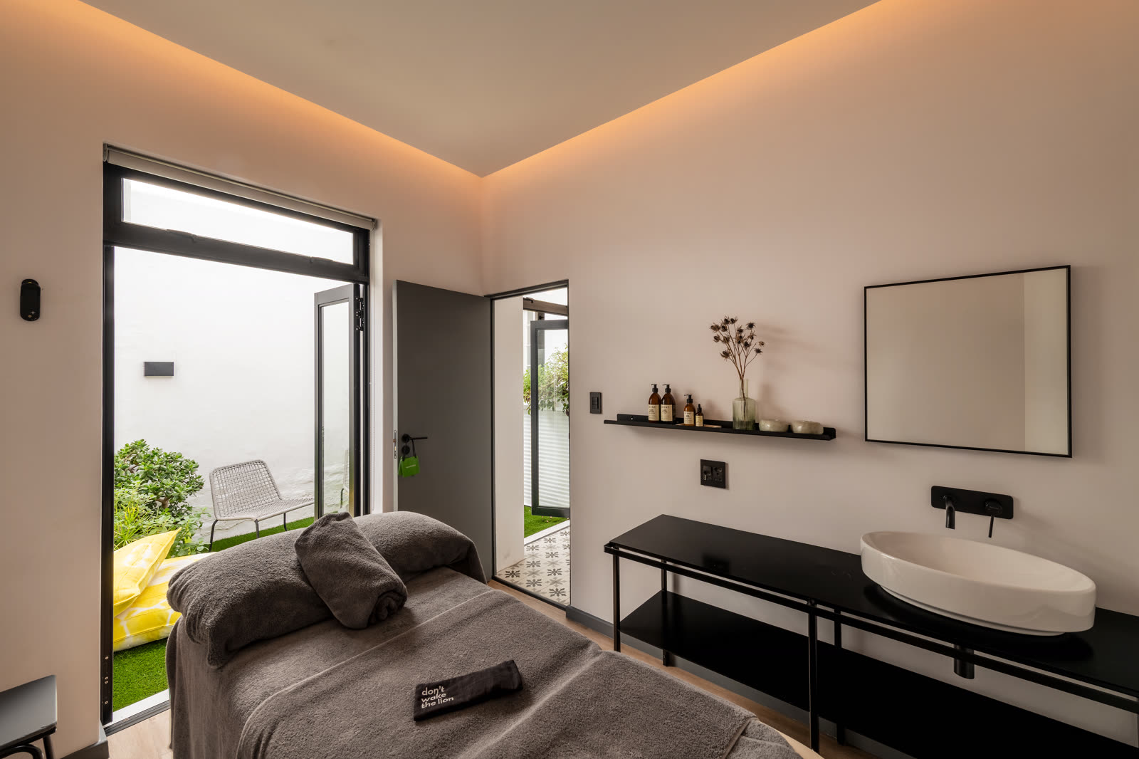 Candlelit wellness spa at iGadi House