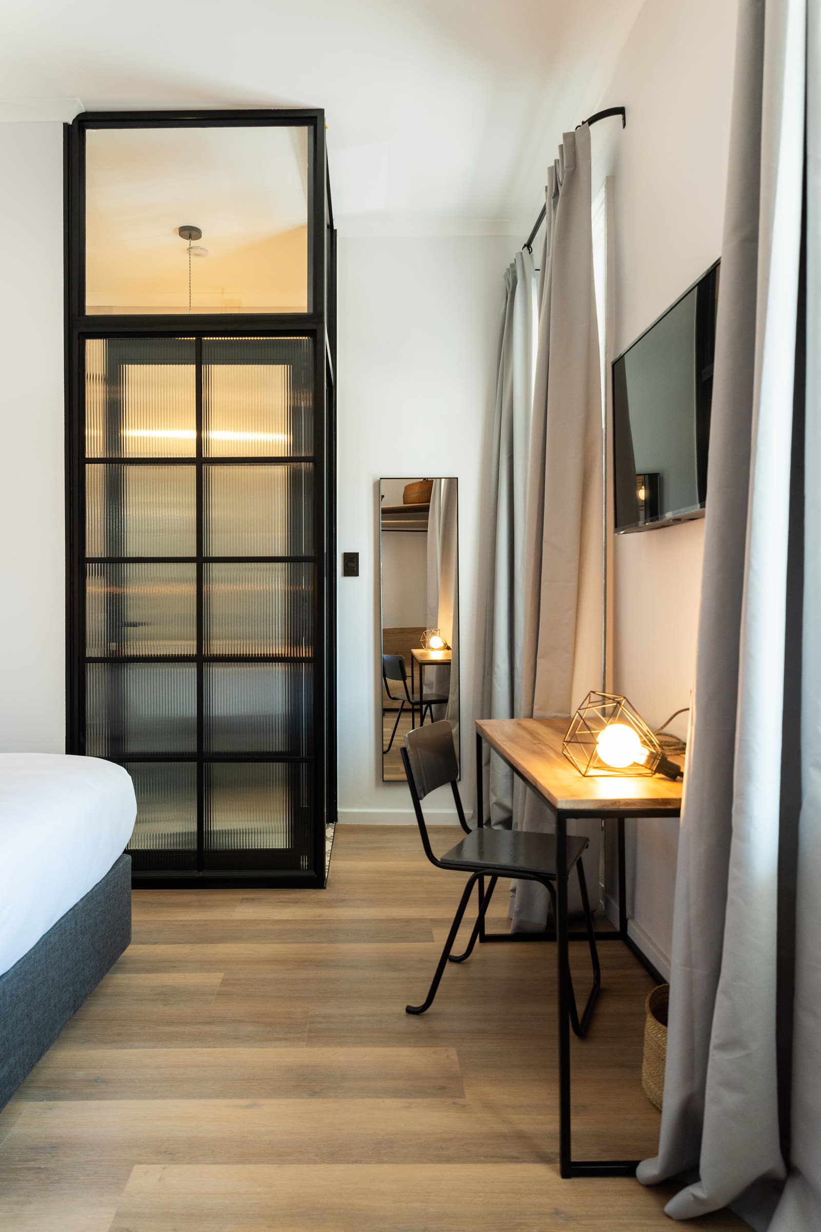 Cosy + room at iGadi House — view 7